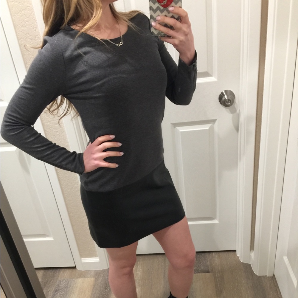 Banana Republic Zipper Sleeve Dress Size 00 NWOT